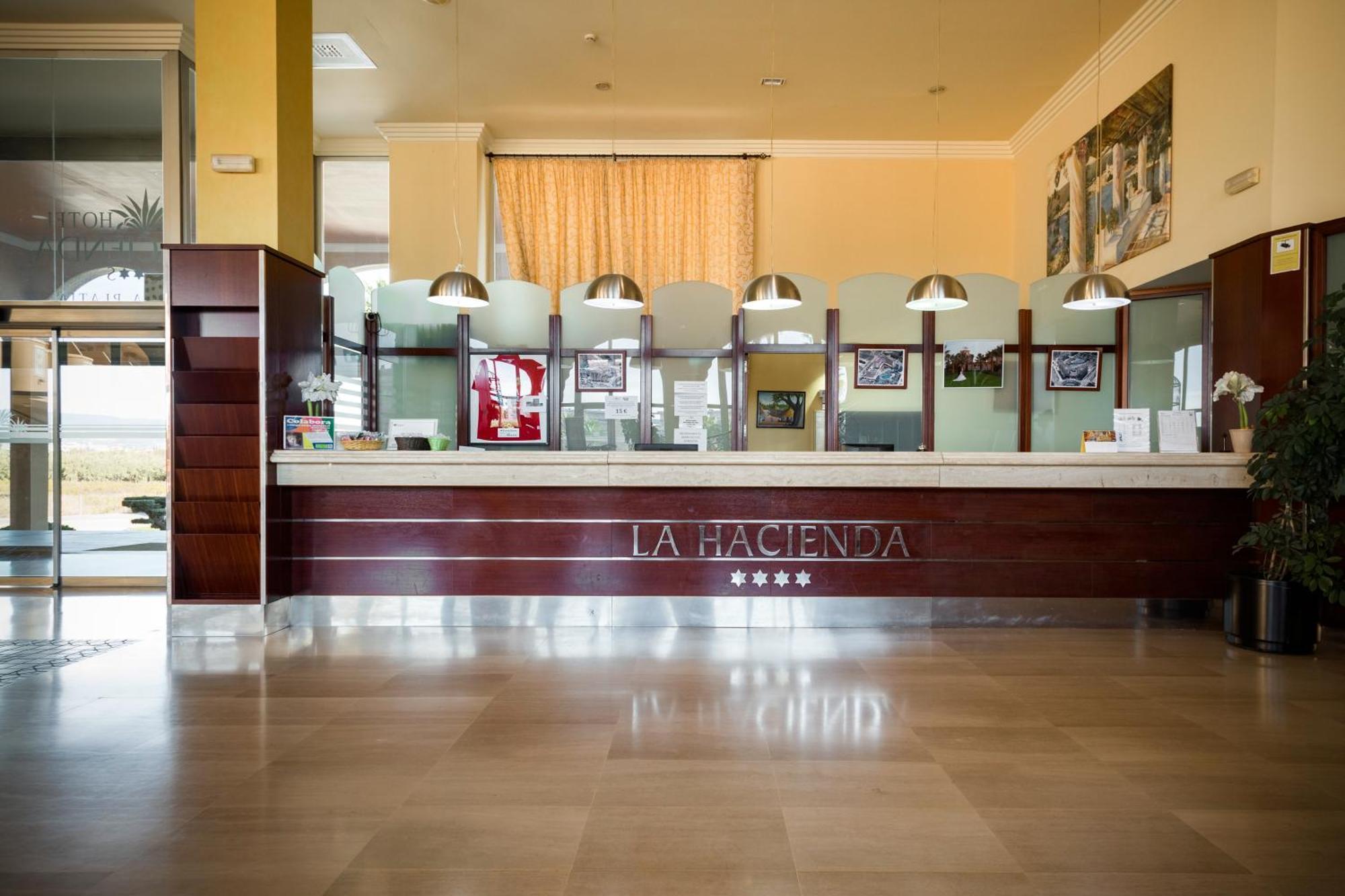 Hotel Ohtels La Hacienda La Pineda Exteriér fotografie